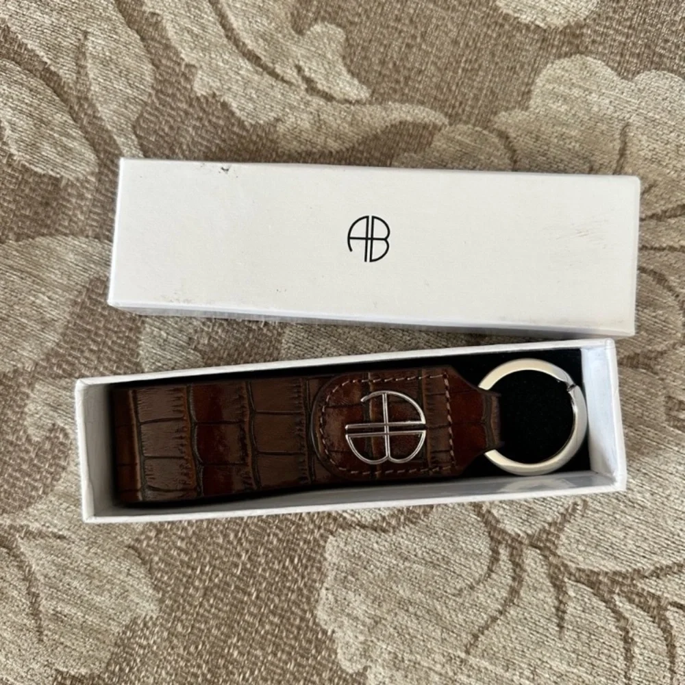 Anine Bing NWT Brown Croc-Embossed Key ring new in original box